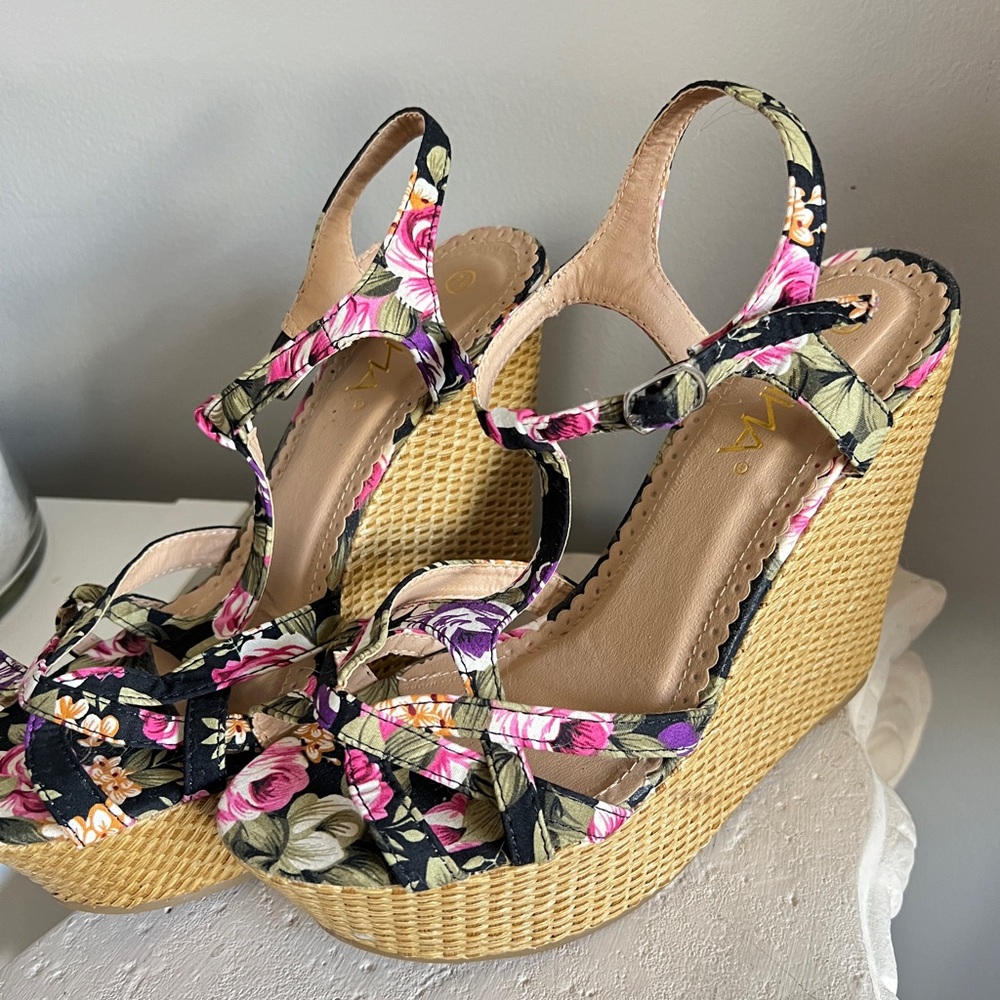 ANNA Floral Wedge Sandals women’s size 7.5
